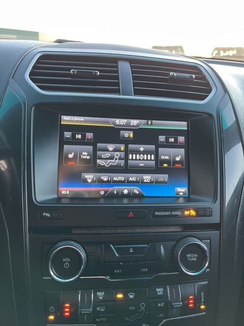 Used 2016 Ford Explorer XLT w/ Equipment Group 202A FWD image 50