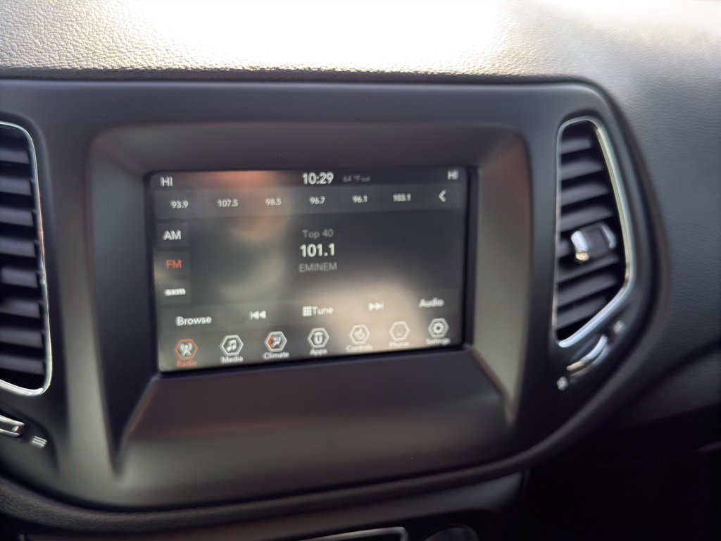 Used 2020 Jeep Compass Latitude w/ Cold Weather Group image 18