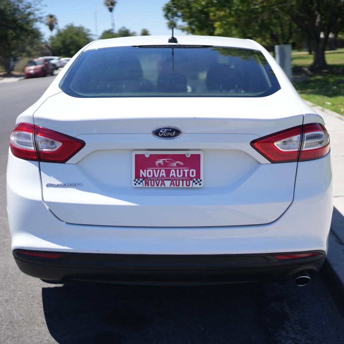 Used 2013 Ford Fusion S FWD image 10
