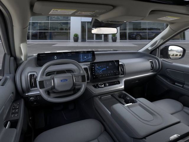 New 2026 Ford Expedition Active image 7