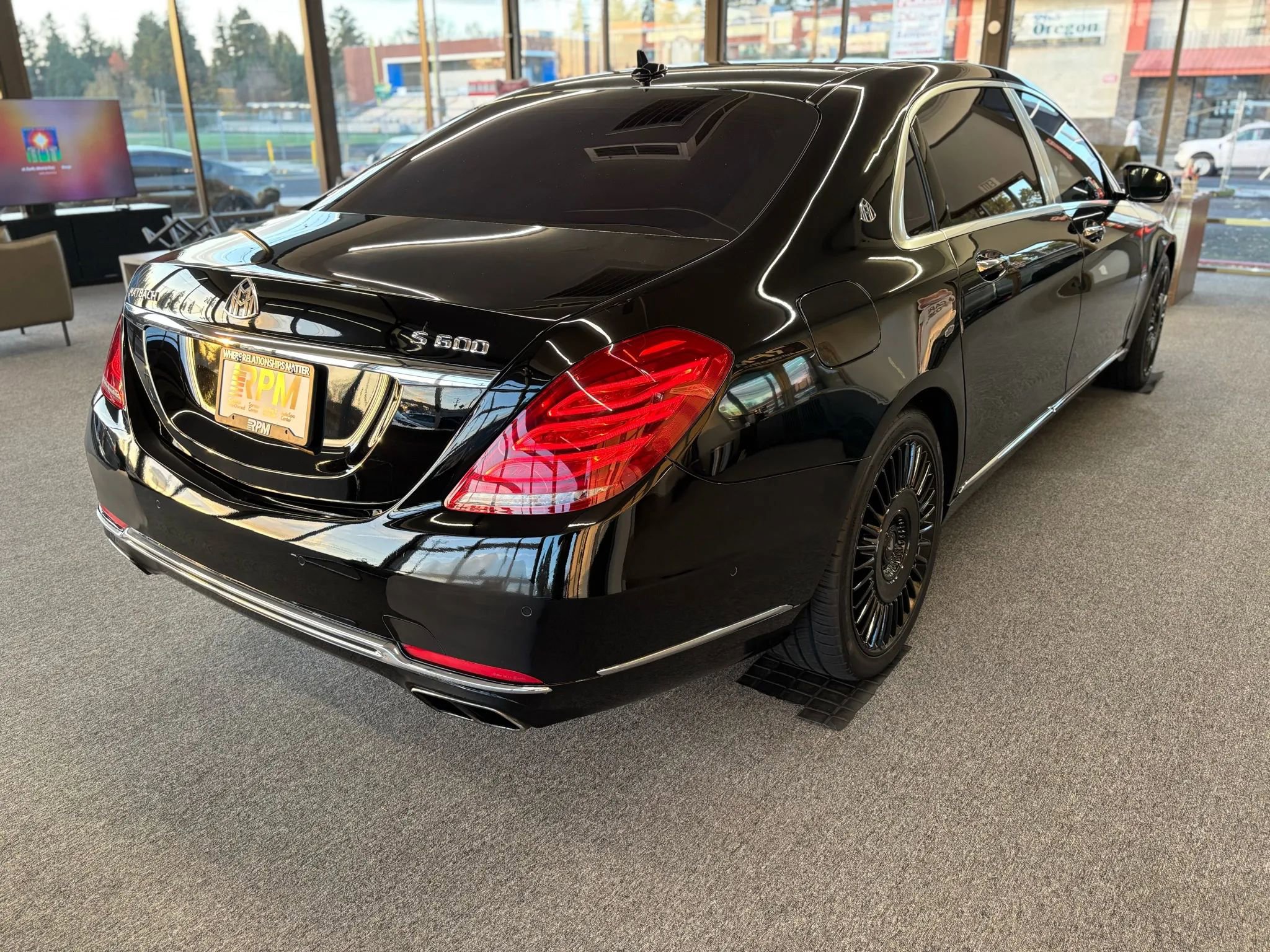 Used 2016 Mercedes-Benz Maybach S 600 image 7