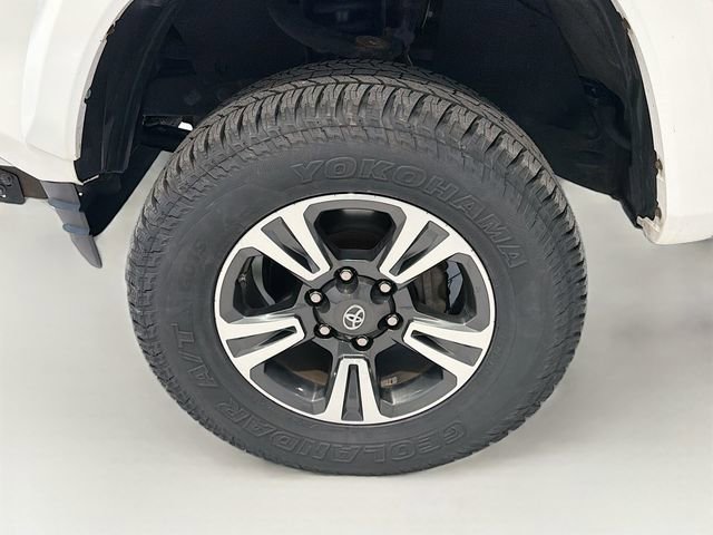Used 2017 Toyota Tacoma TRD Sport w/ Tow Package image 24