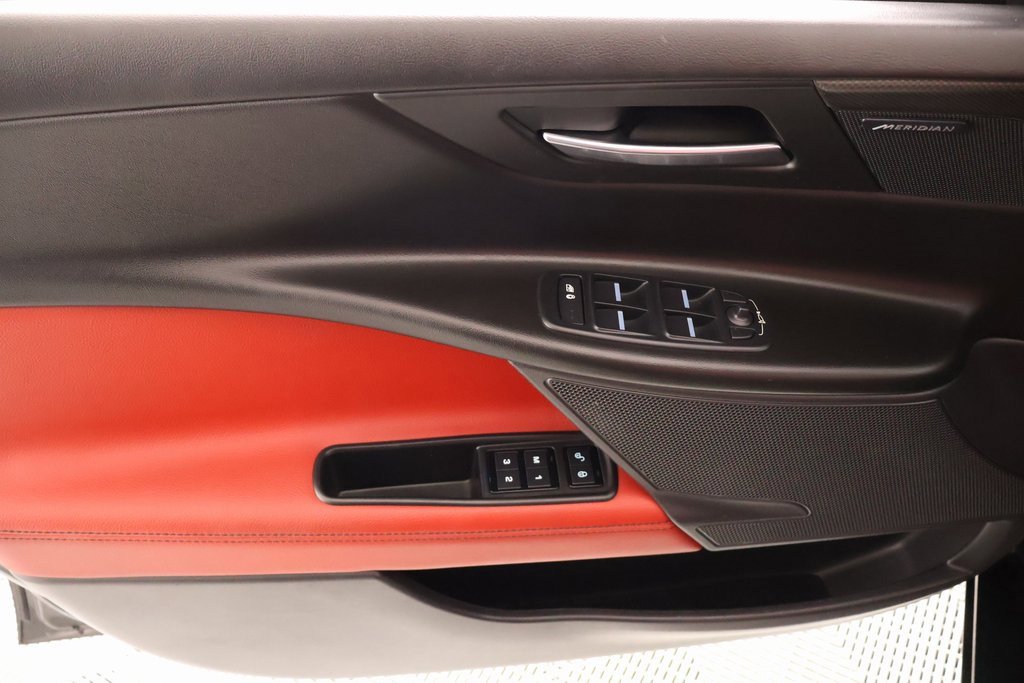 Used 2019 Jaguar XE S image 17