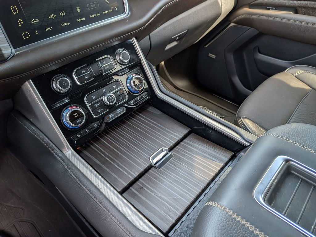 Used 2024 GMC Yukon Denali w/ LPO, Floor Liner Package image 24