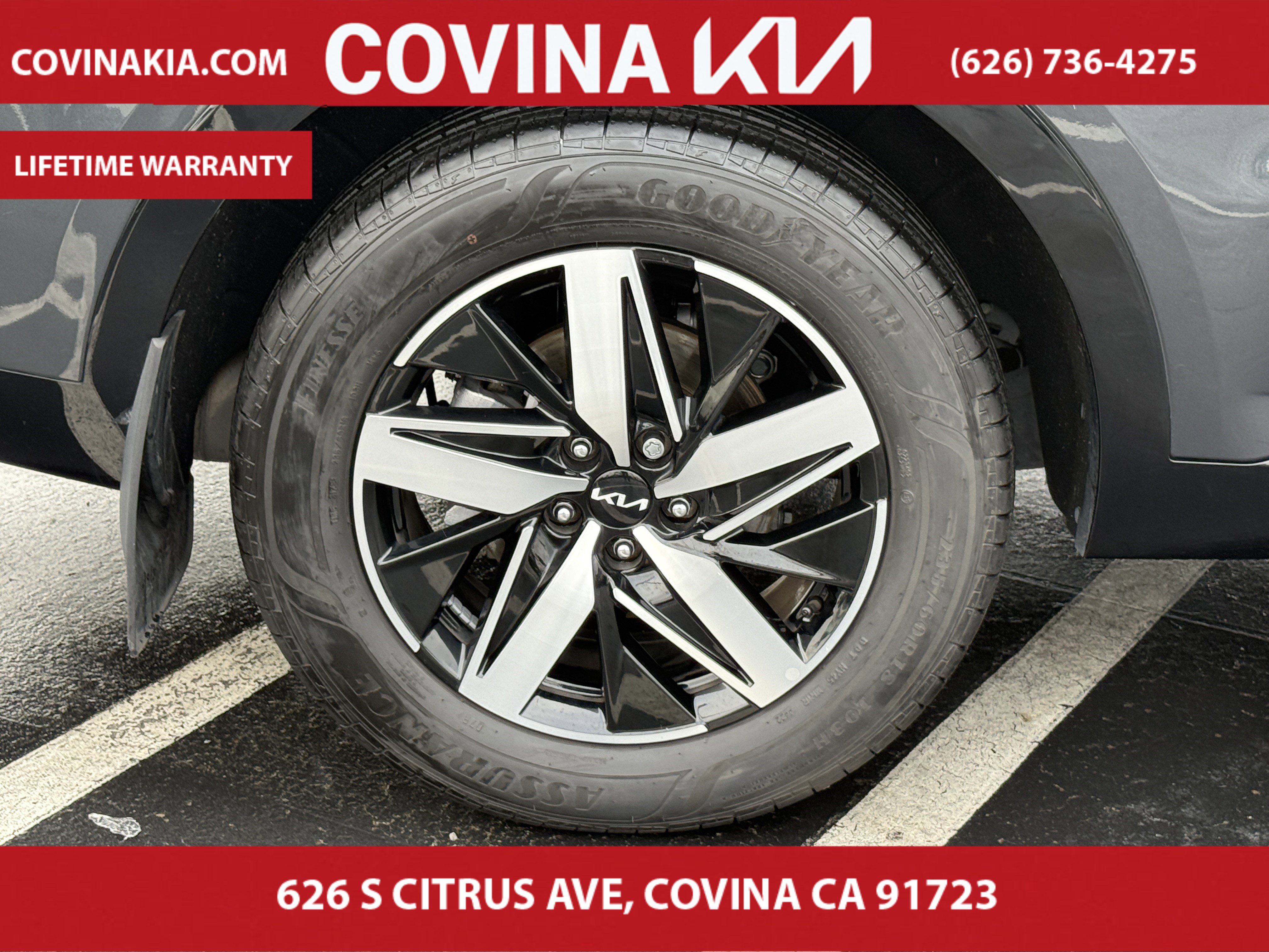 Certified 2022 Kia Sorento S w/ Panoramic Sunroof Package image 10