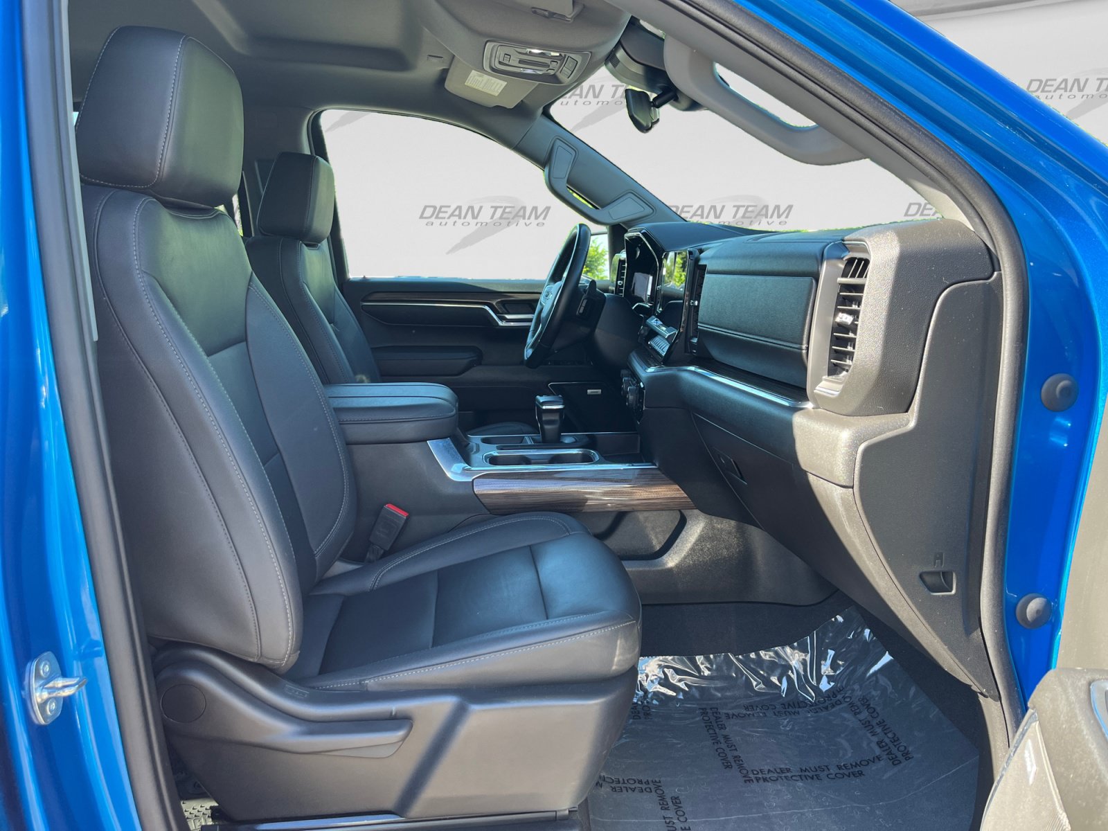 Used 2023 Chevrolet Silverado 1500 RST w/ Convenience Package II AWD/4WD image 17