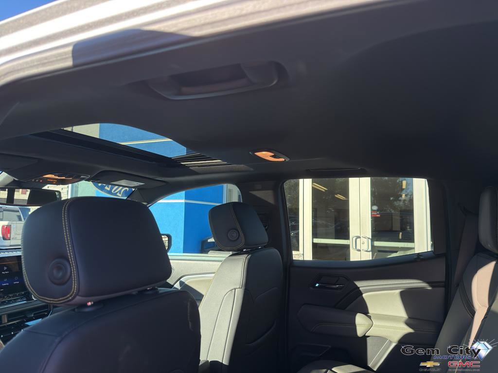 Used 2024 Chevrolet Colorado ZR2 w/ ZR2 Bison Edition image 13