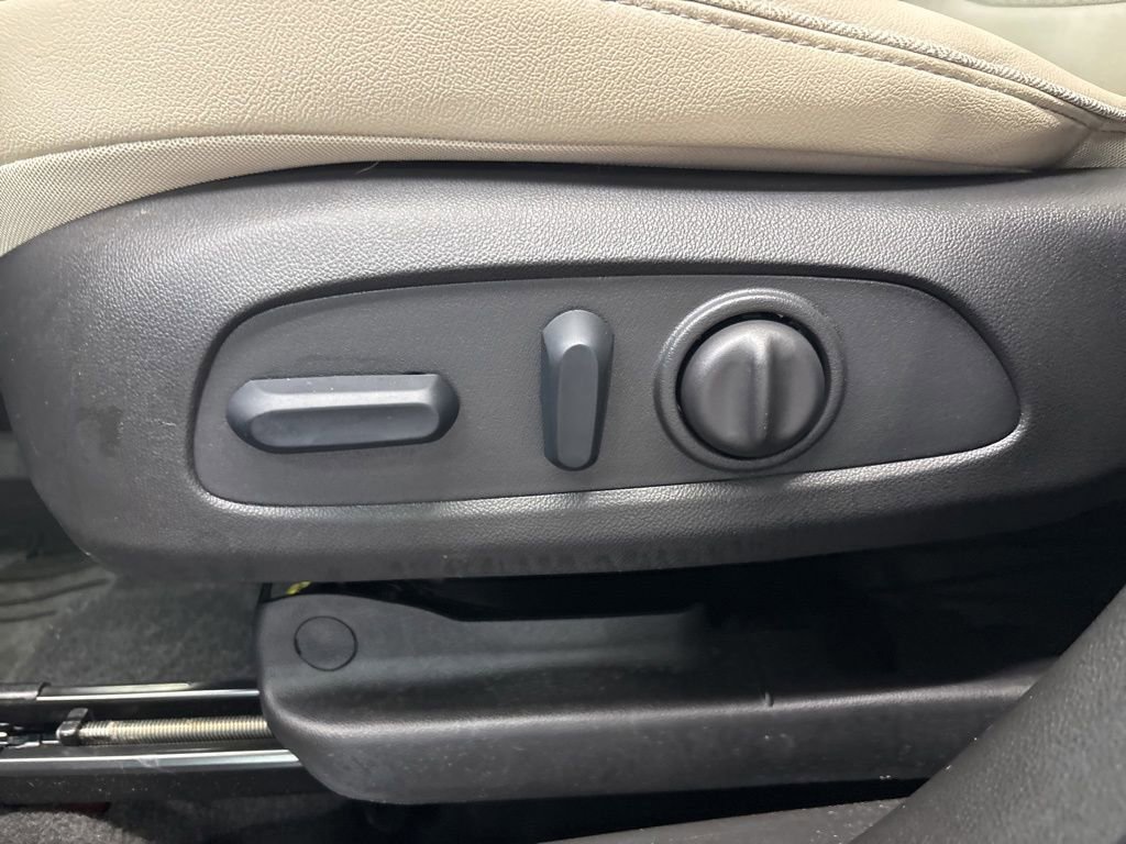 Used 2024 Buick Encore GX Preferred w/ Comfort Package AWD/4WD image 18