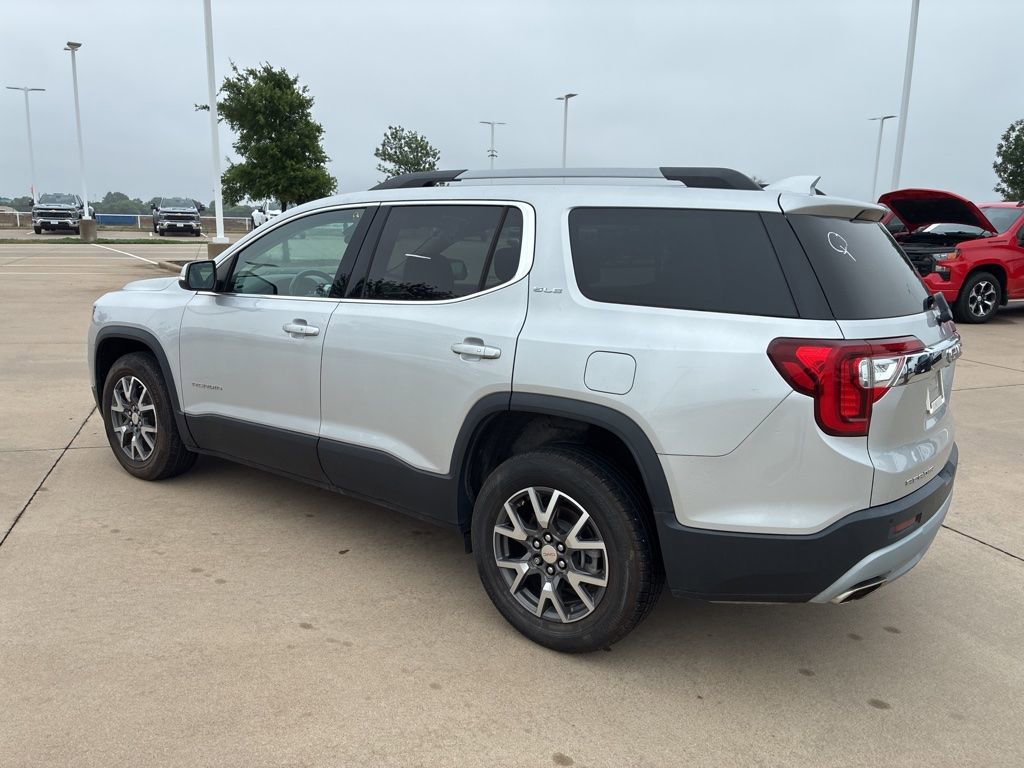 Used 2020 GMC Acadia SLE w/ Driver Convenience Package FWD image 2