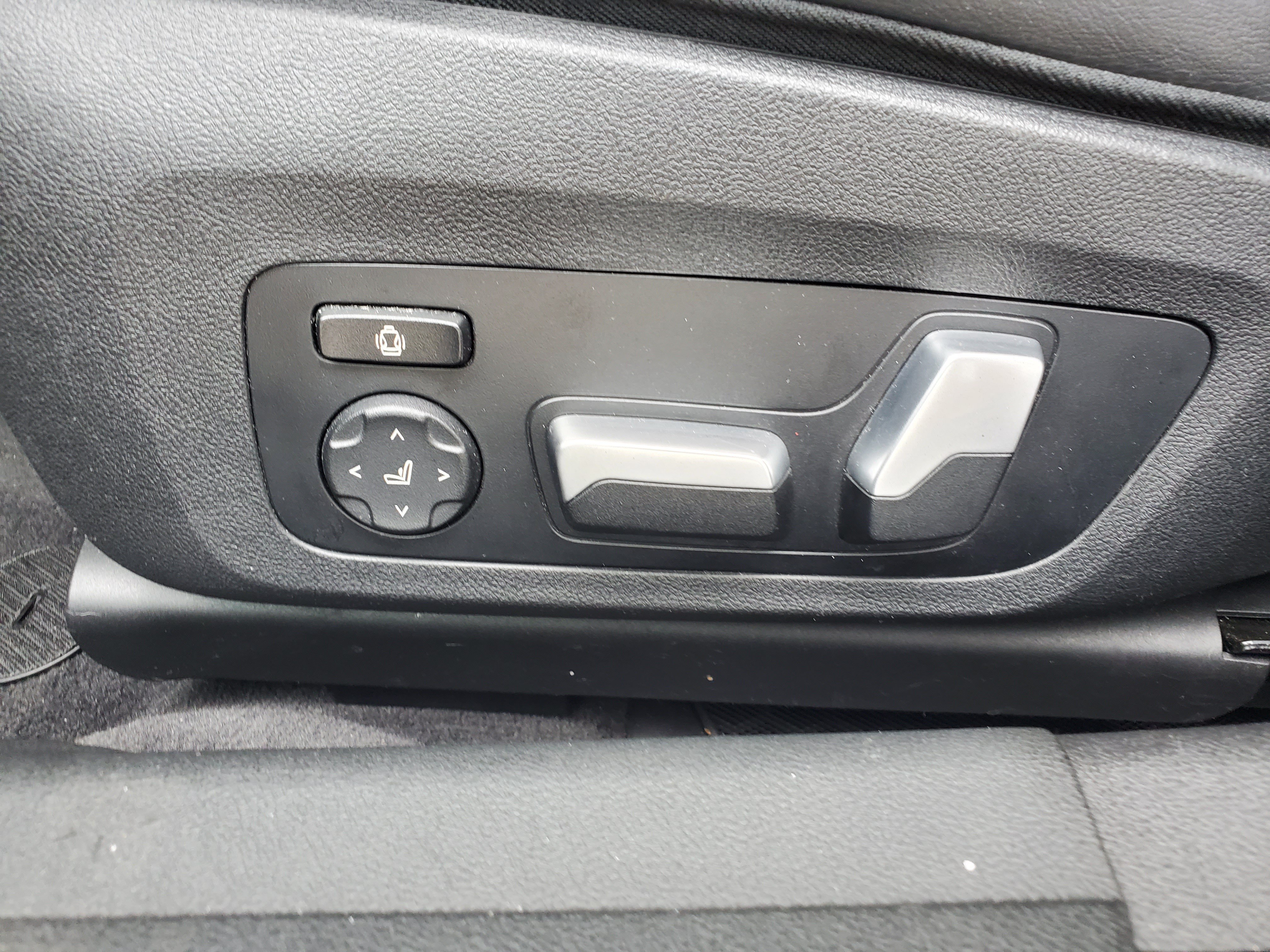 Used 2022 BMW M3 RWD image 10