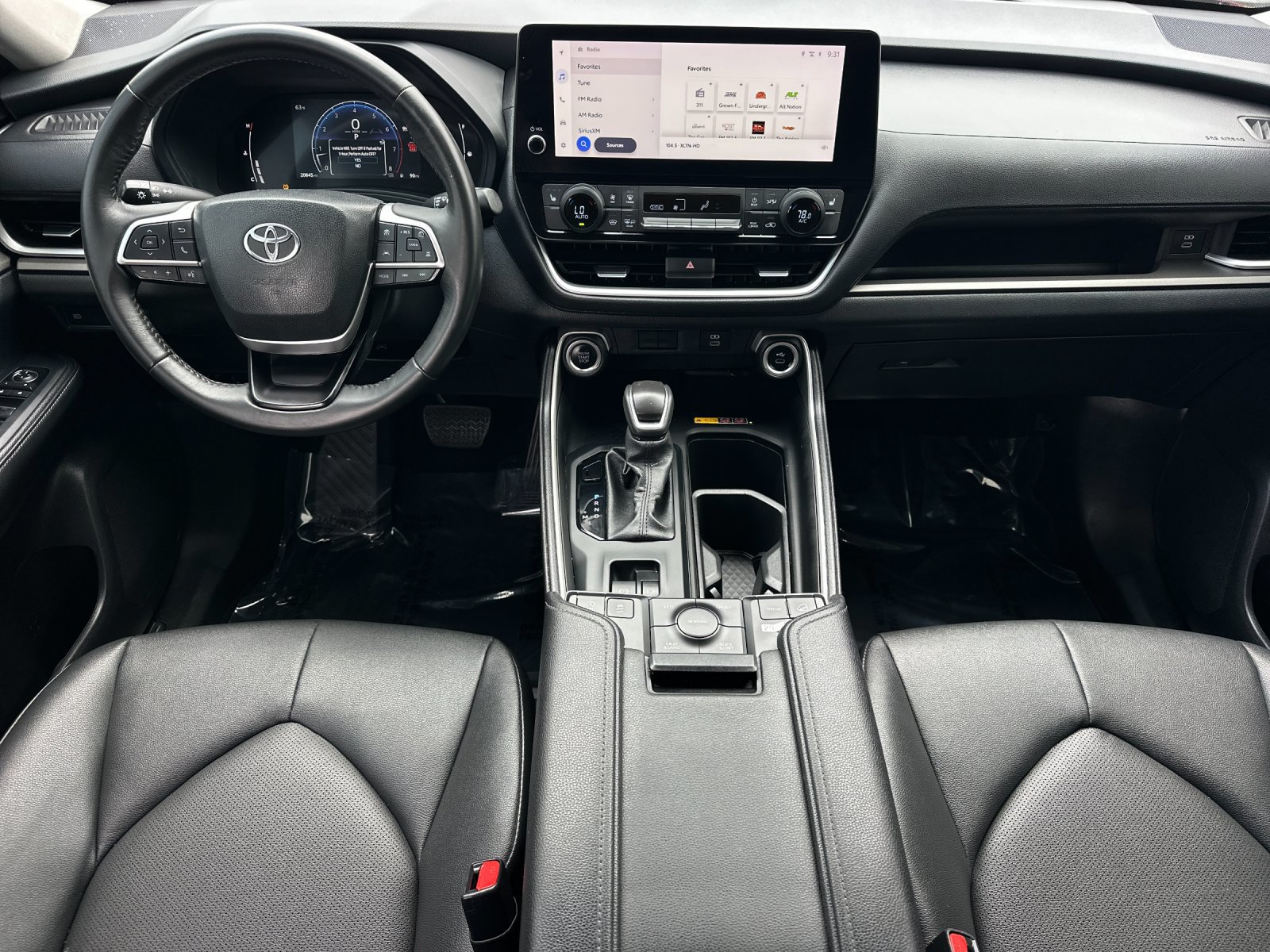 Used 2024 Toyota Grand Highlander AWD image 12