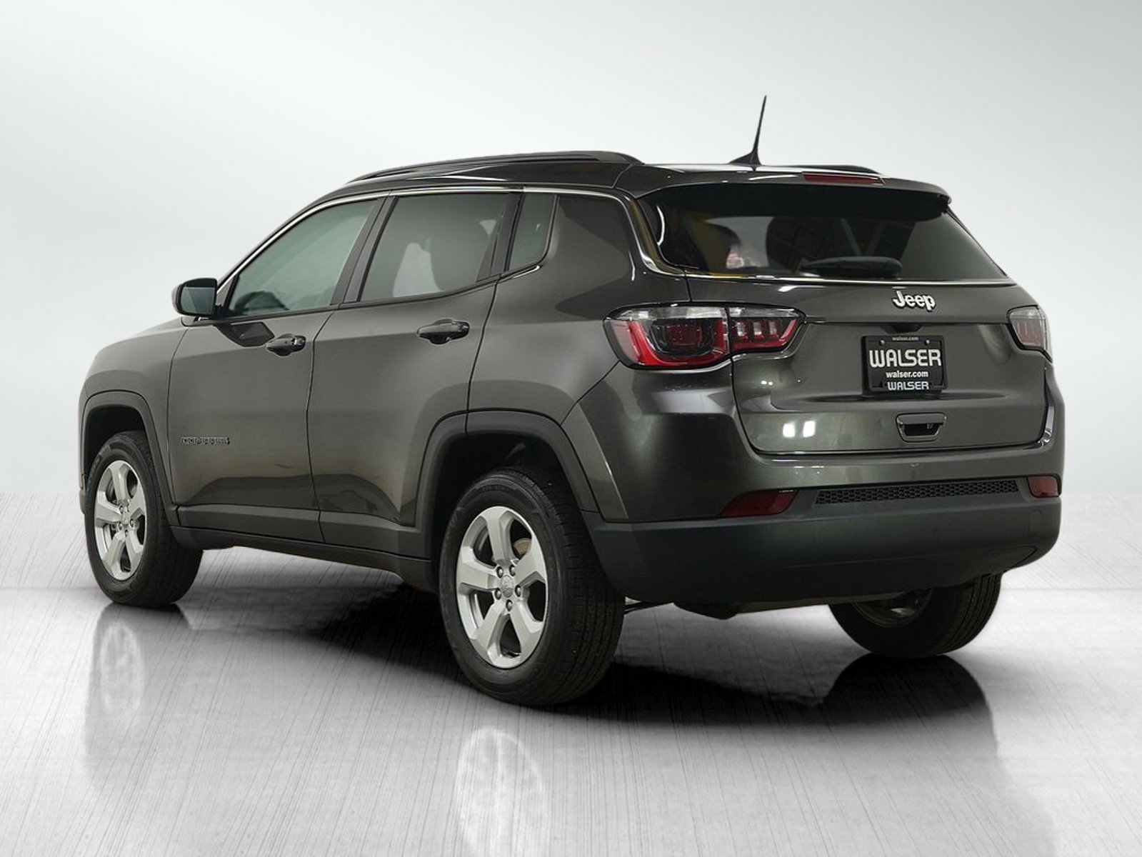 Used 2018 Jeep Compass Latitude w/ Popular Equipment Group image 3