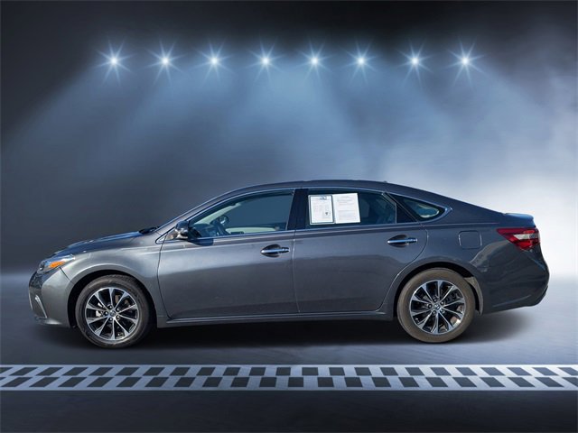 Used 2018 Toyota Avalon XLE Premium image 6