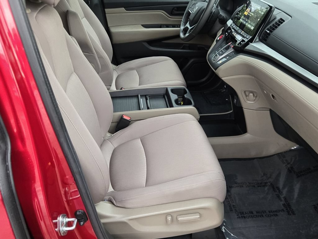 Certified 2024 Honda Odyssey EX image 19