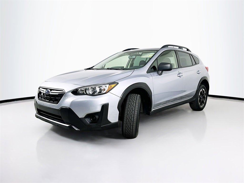 Used 2022 Subaru Crosstrek 2.0i image 2