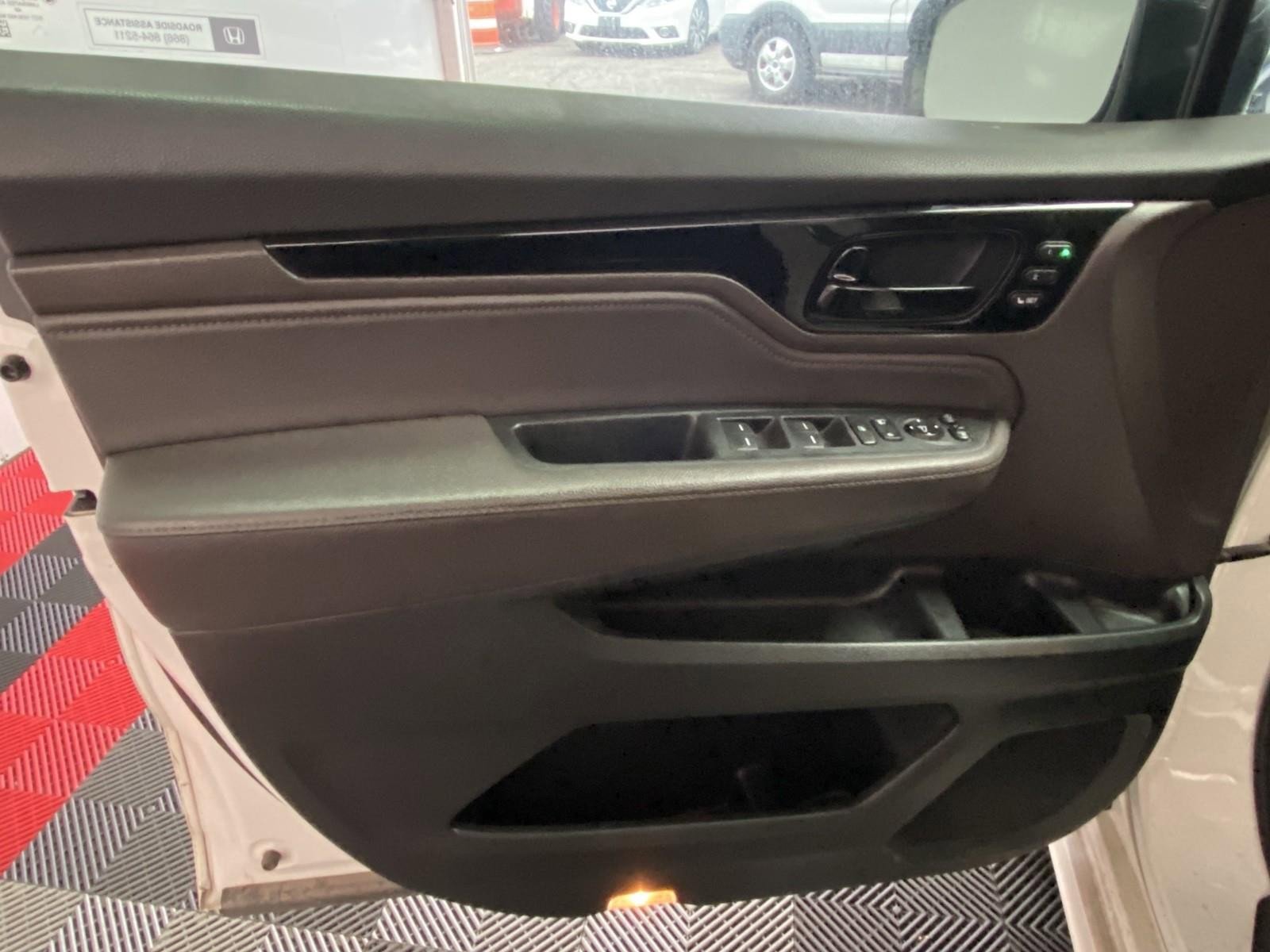 Used 2018 Honda Odyssey Elite image 19