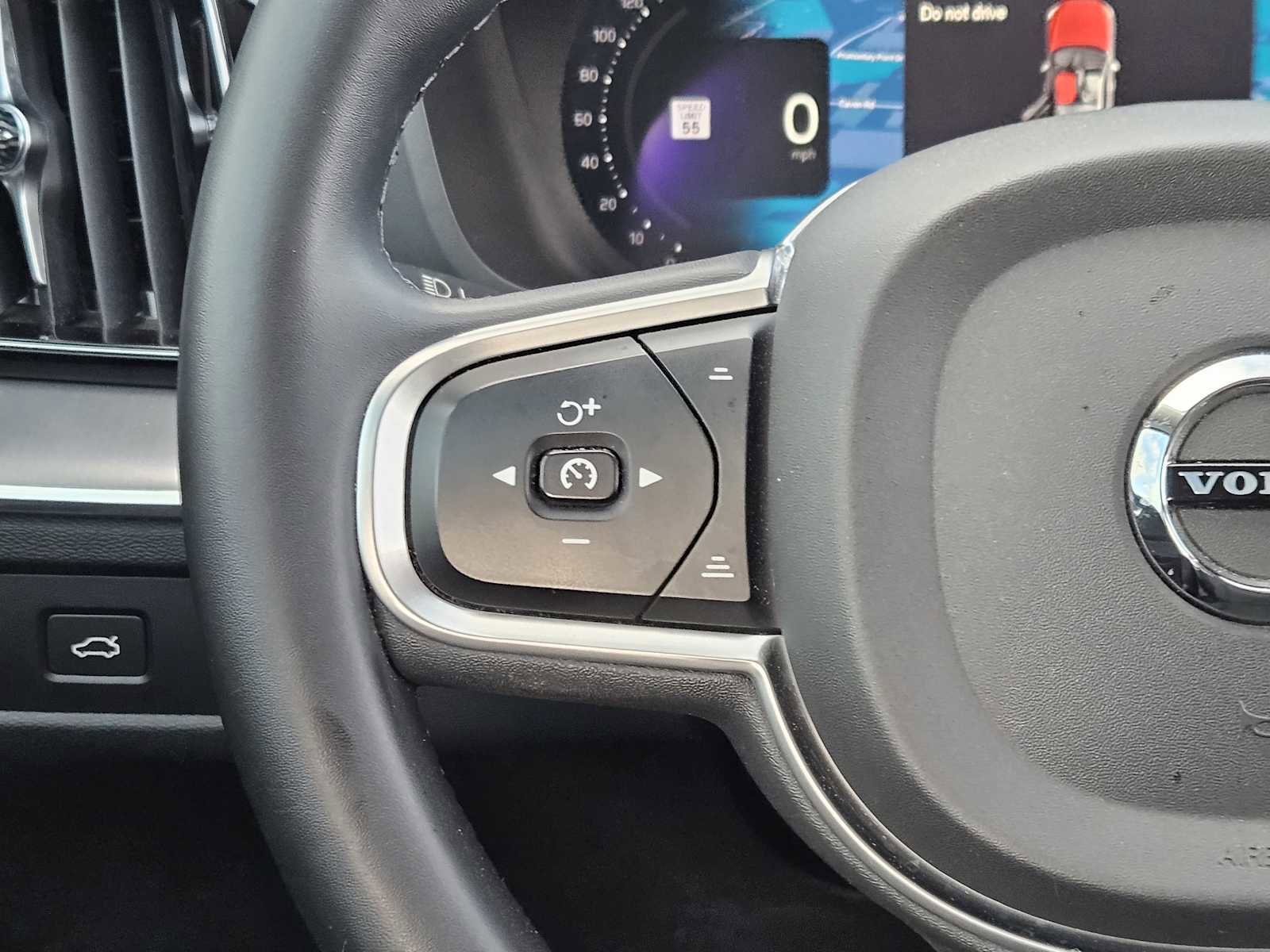 Used 2023 Volvo XC60 B5 Core w/ Climate Package image 27