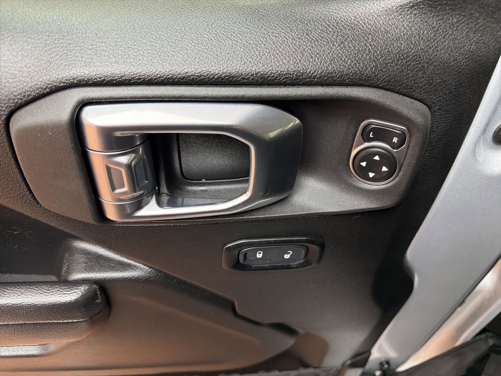 Used 2023 Jeep Wrangler Unlimited w/ Cold Weather Group image 22