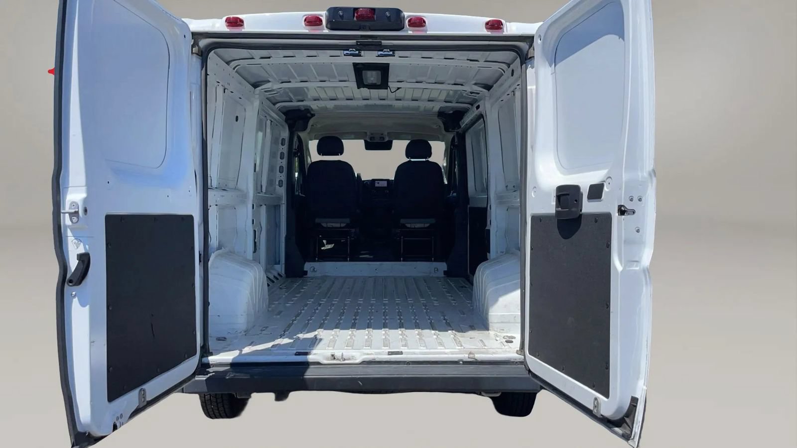 Used 2025 RAM ProMaster 2500 w/ Convenience Group FWD image 32