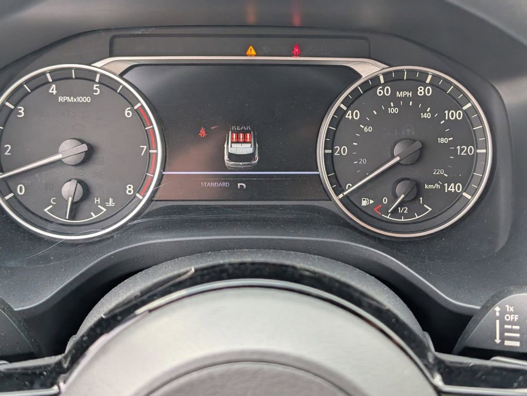 Used 2023 Nissan Rogue SV FWD image 21