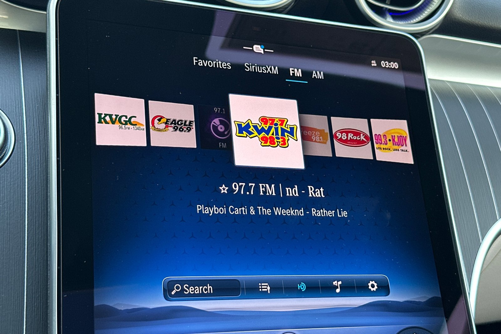 New 2025 Mercedes-Benz C 300 Sedan image 17