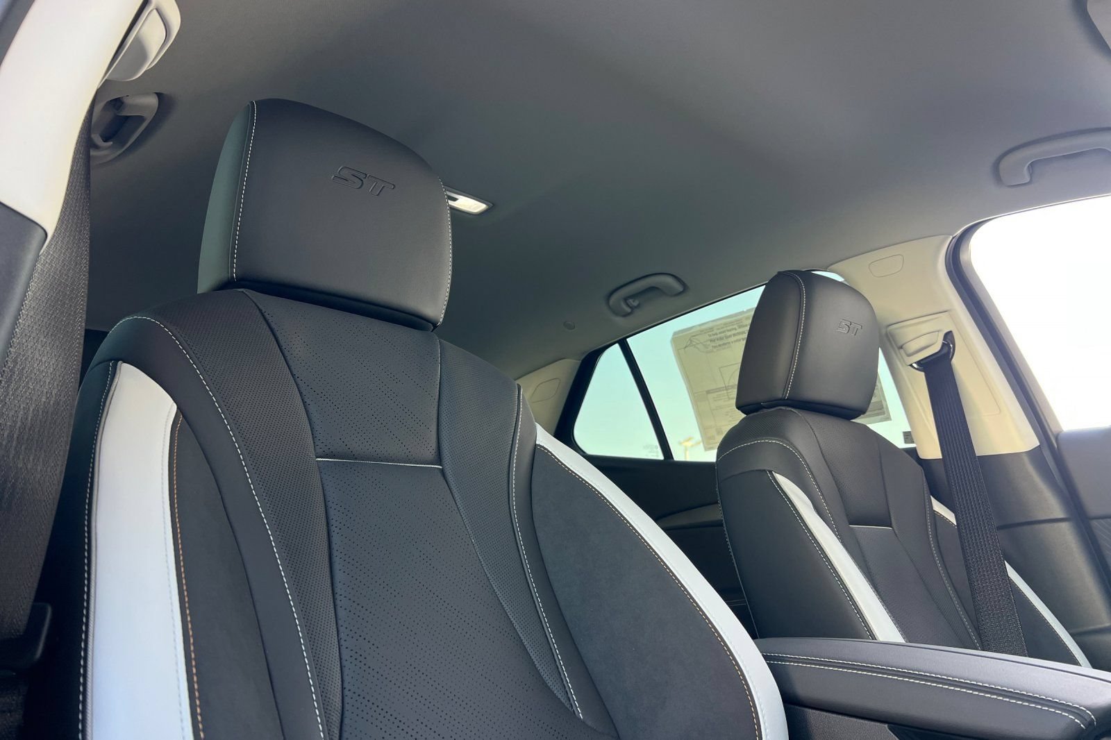 New 2026 Buick Envision Sport Touring AWD/4WD image 18