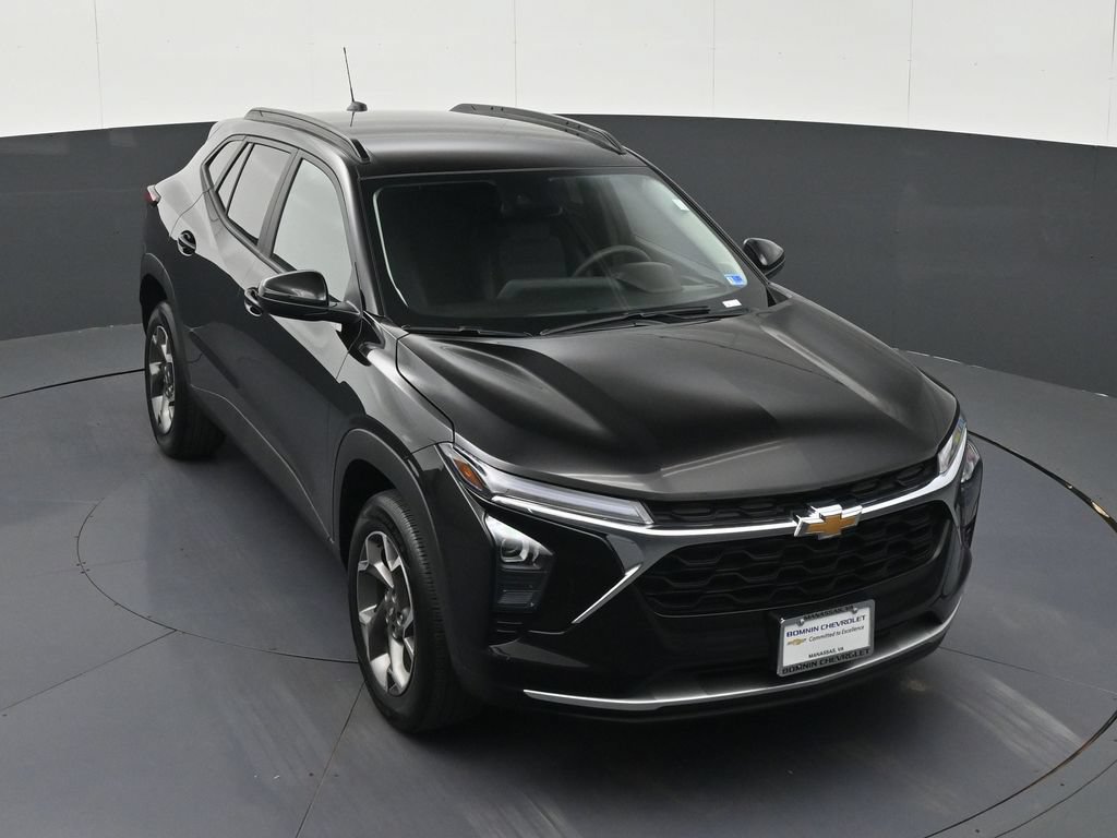 Certified 2026 Chevrolet Trax LT FWD image 28