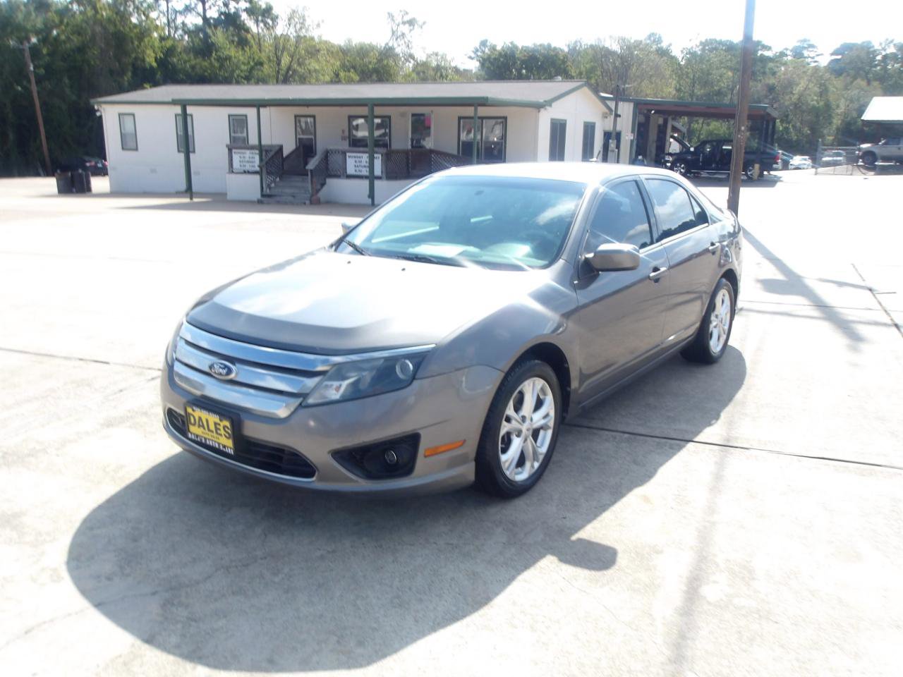 Used 2012 Ford Fusion SE FWD image 2