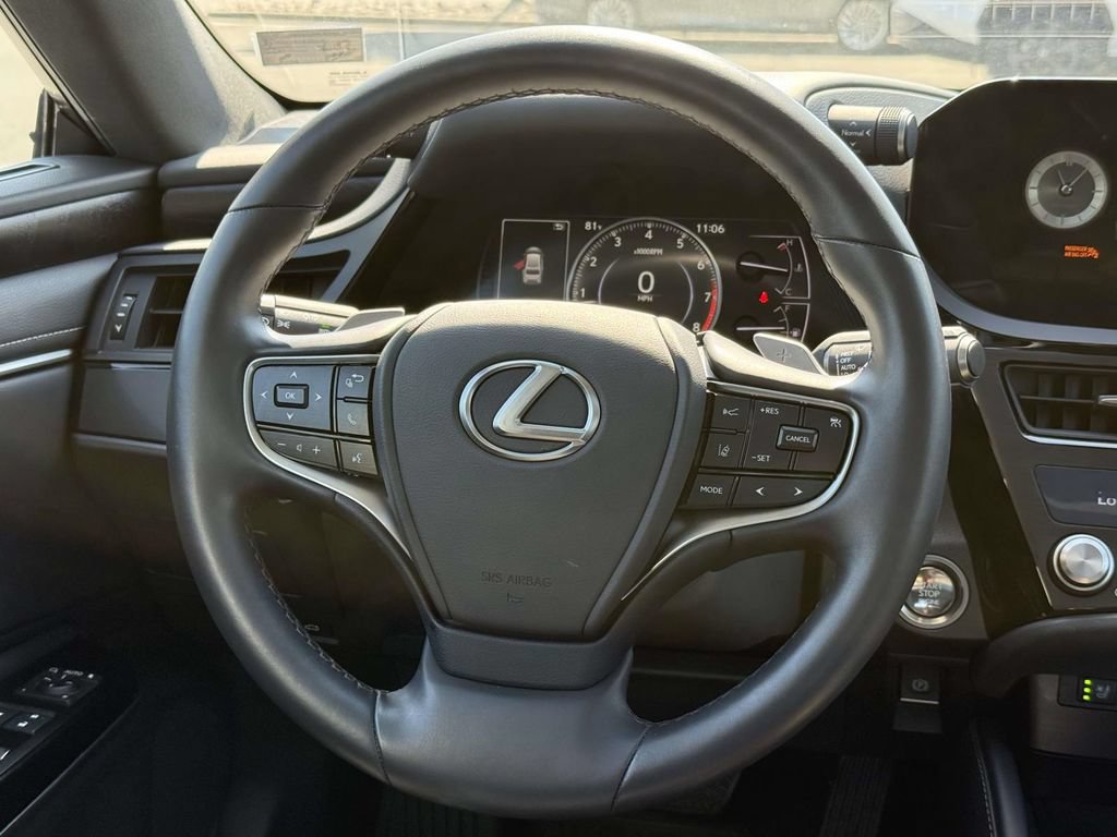 Used 2025 Lexus ES 350 w/ Premium Package FWD image 9