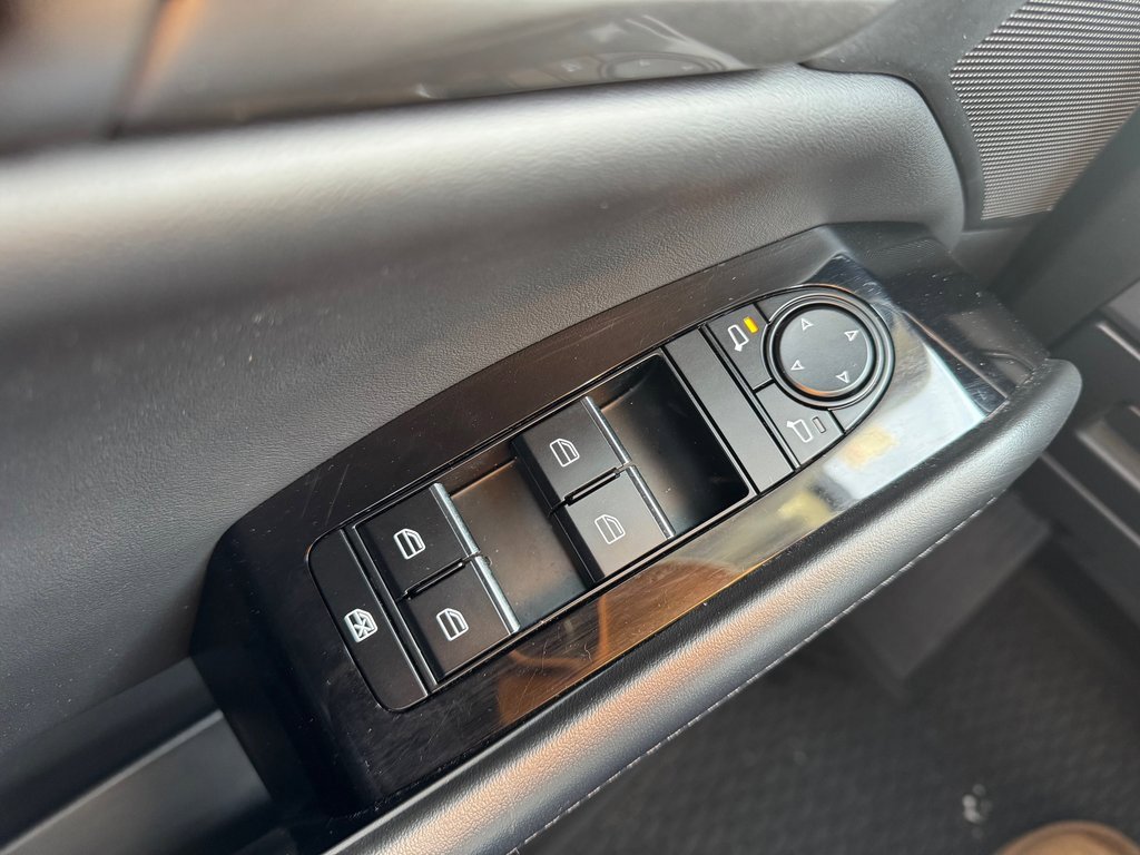 Used 2025 MAZDA MAZDA3 s image 11
