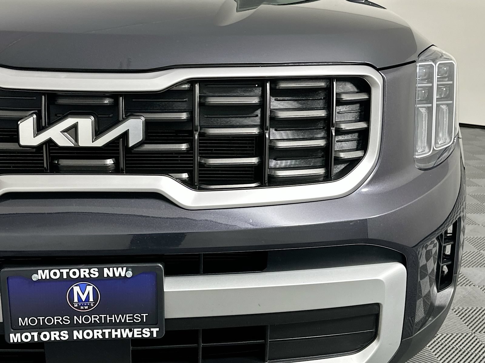 Used 2025 Kia Telluride S AWD/4WD image 4