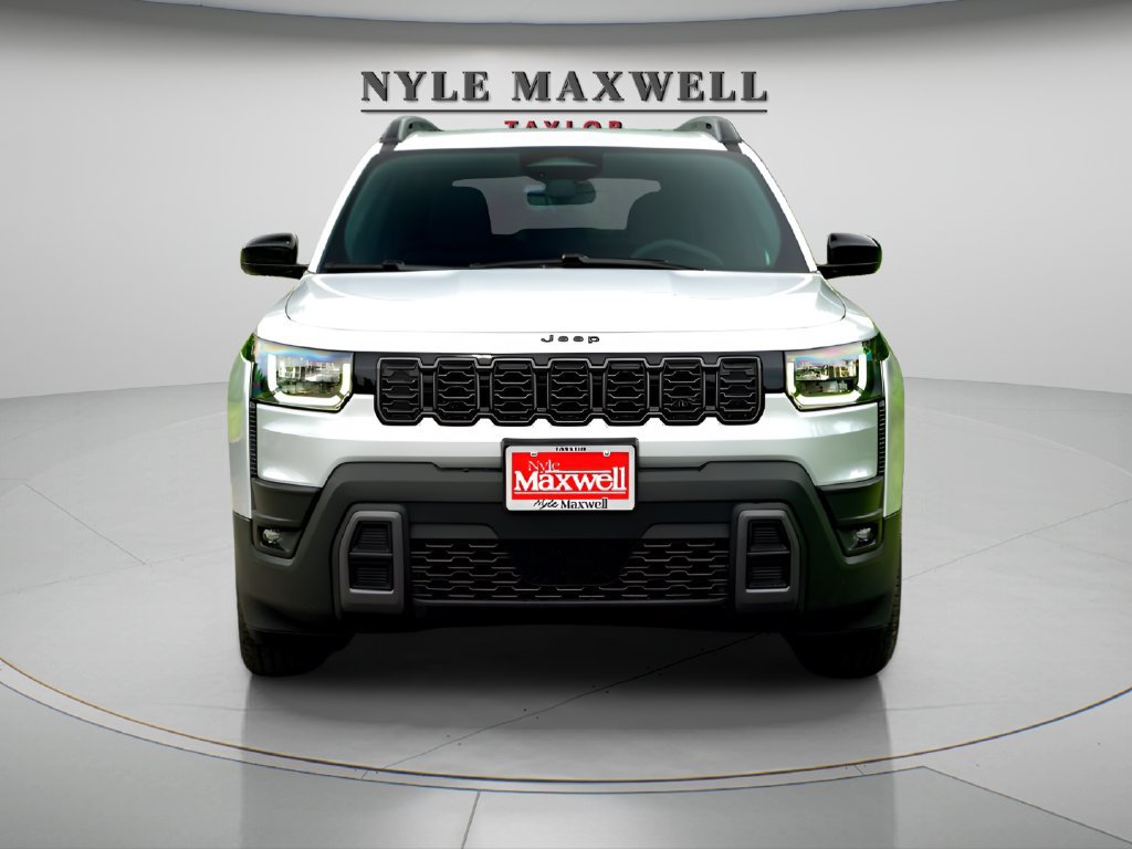 Used 2026 Jeep Cherokee Laredo AWD/4WD image 3