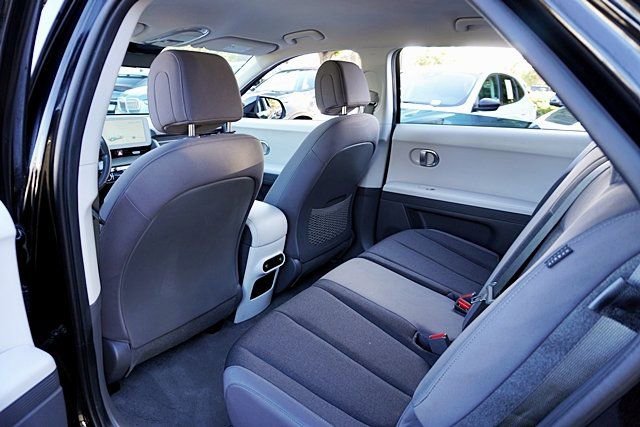 Certified 2024 Hyundai Ioniq 5 SEL RWD image 17