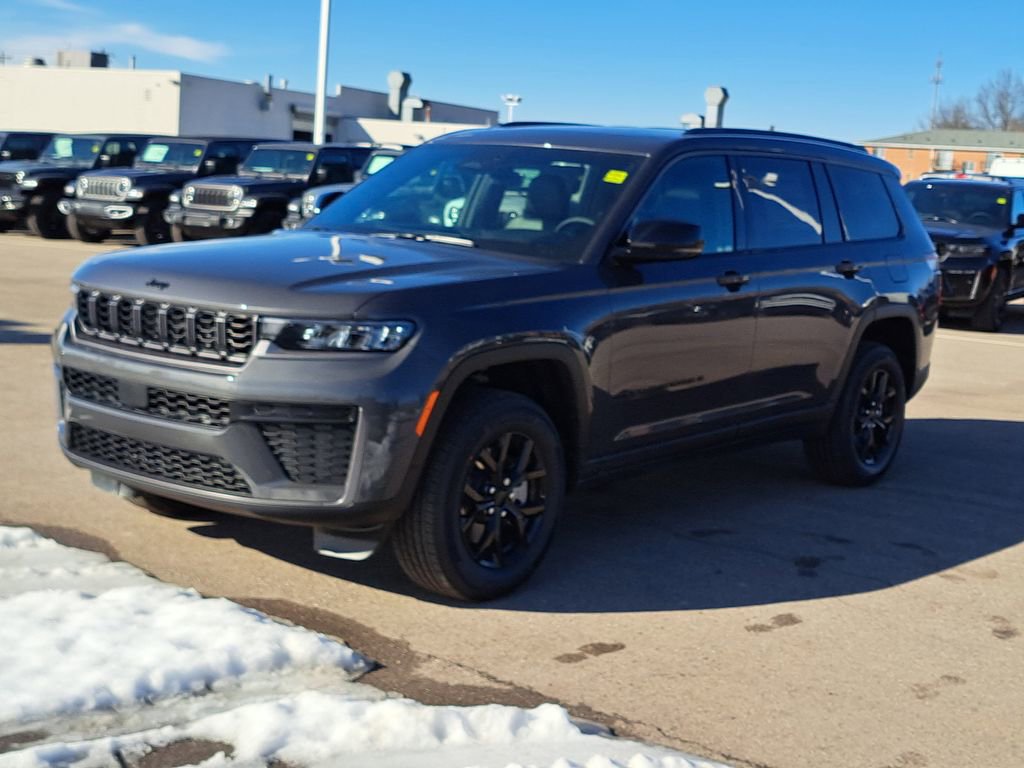 New 2026 Jeep Grand Cherokee L Laredo image 2