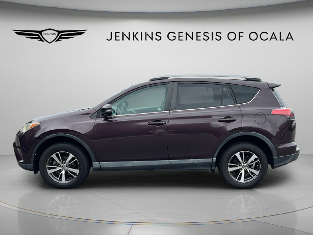 Used 2018 Toyota RAV4 XLE FWD image 6