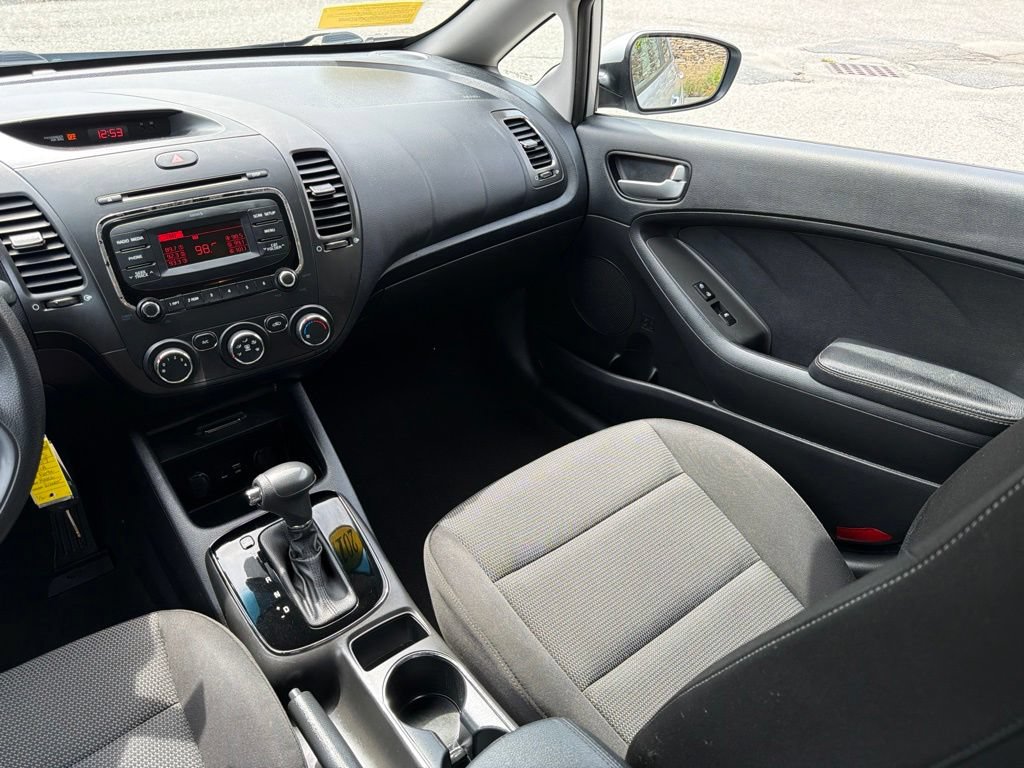 Used 2017 Kia Forte LX FWD image 21