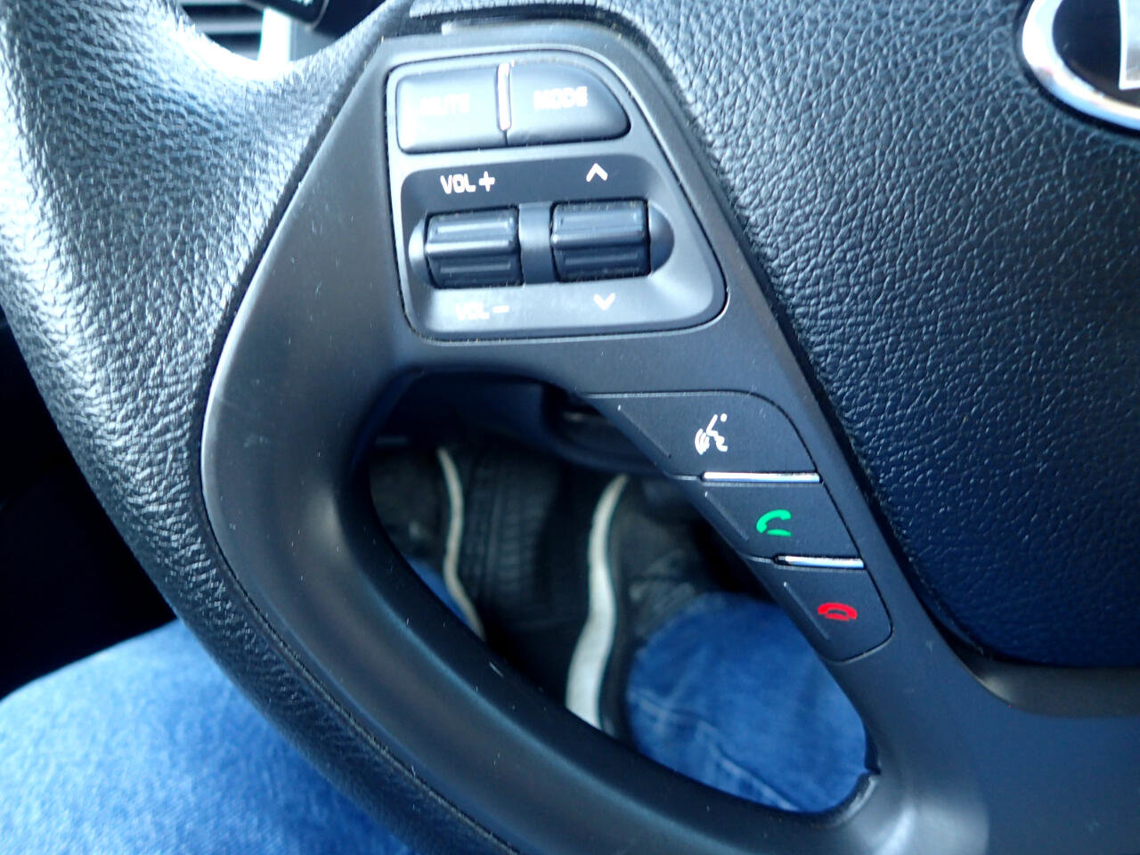 Used 2018 Kia Forte LX FWD image 14