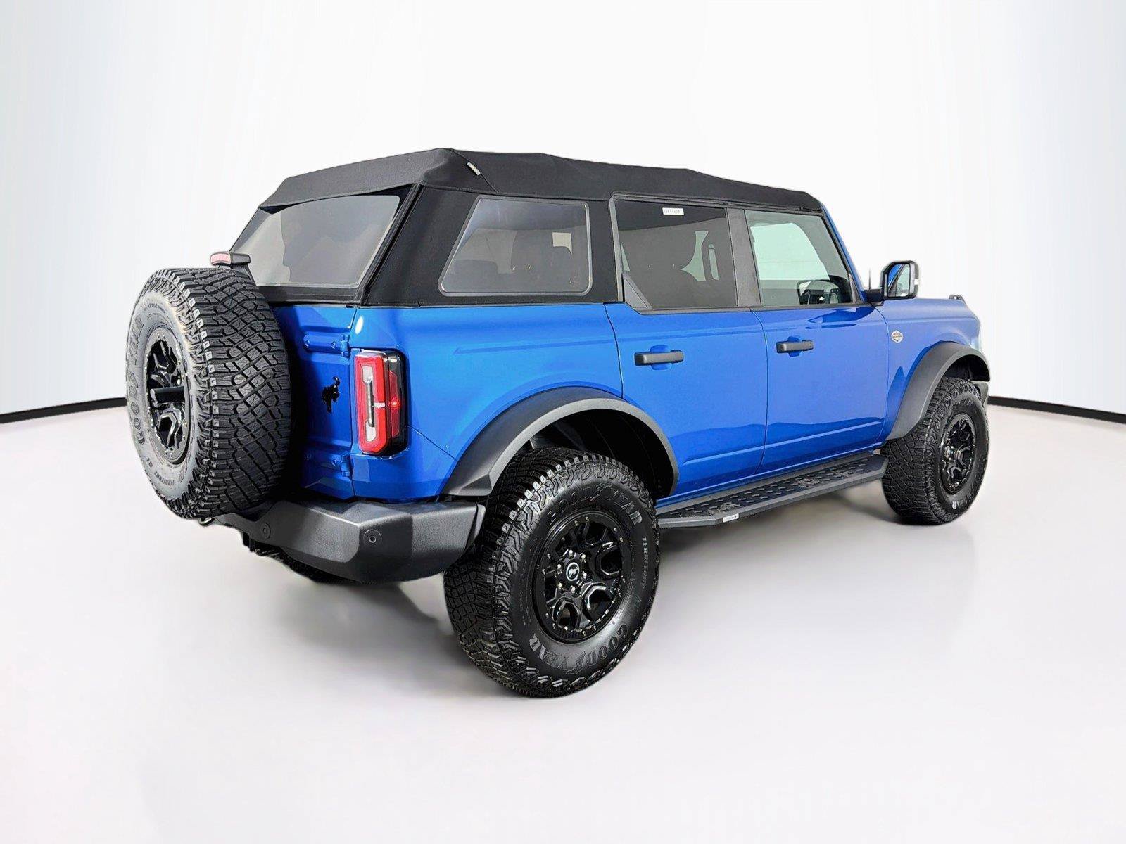 Used 2023 Ford Bronco Wildtrak AWD/4WD image 11