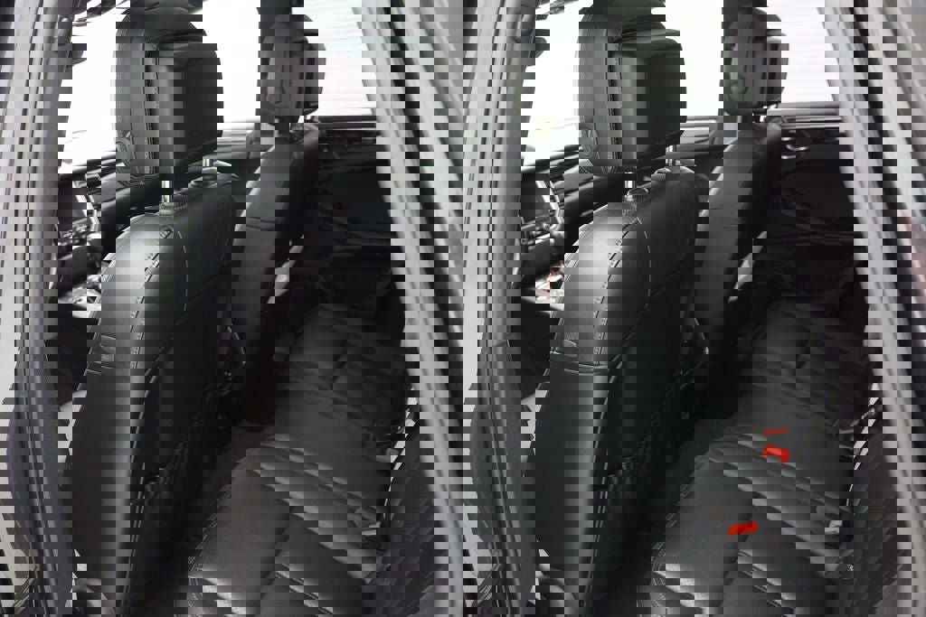 Used 2018 Porsche Macan image 10