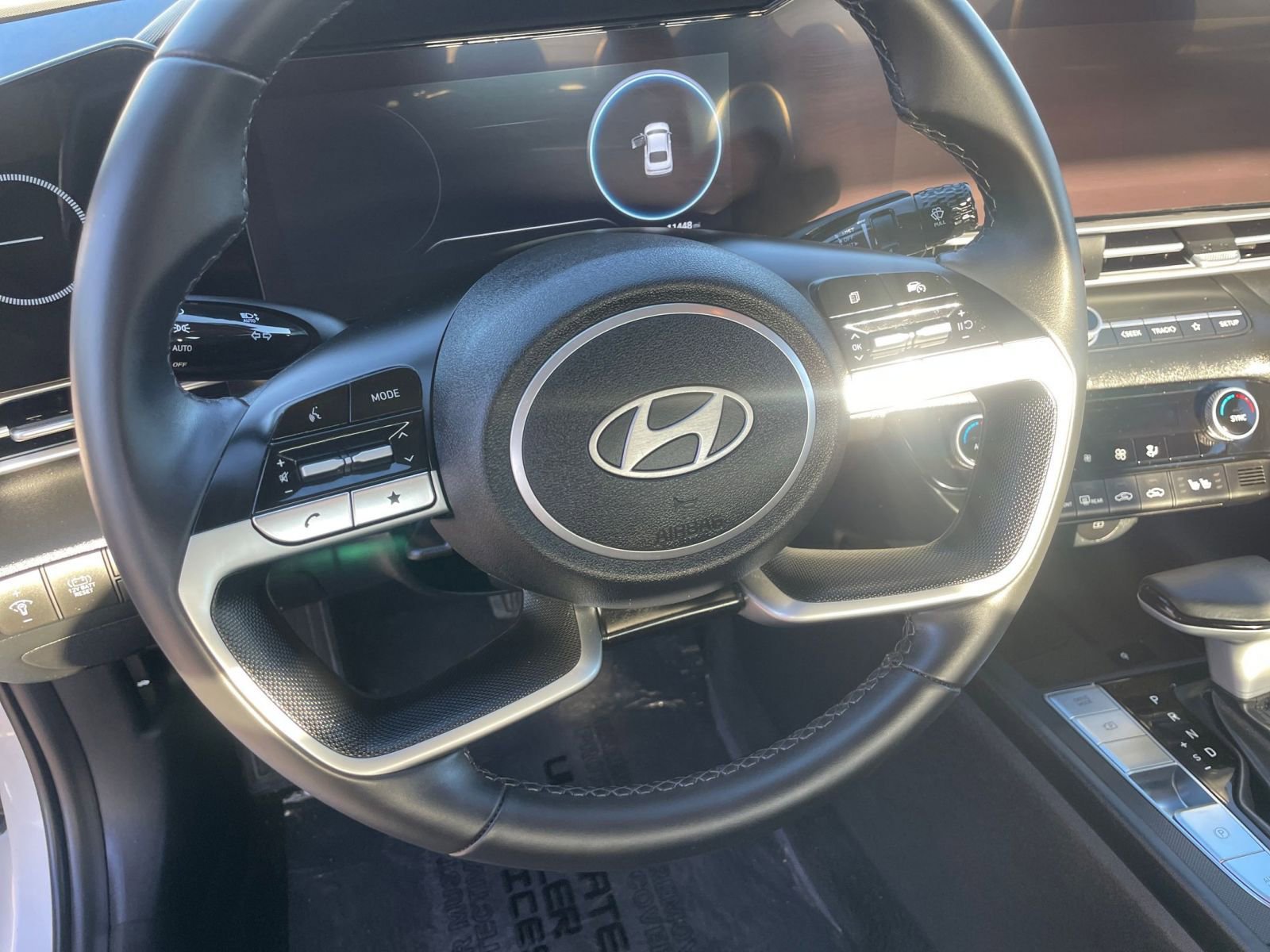 Used 2025 Hyundai Elantra Limited image 31