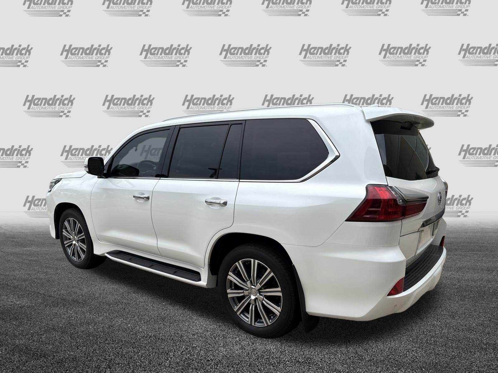 Used 2017 Lexus LX 570 4WD w/ Luxury Package image 8