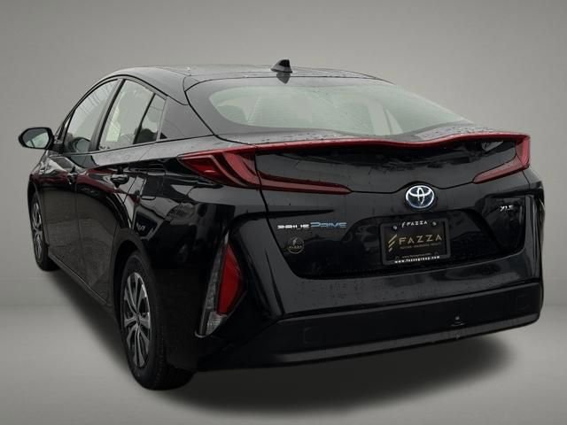 Used 2021 Toyota Prius Prime XLE w/ Carpet Mat Package (TMS) FWD image 3