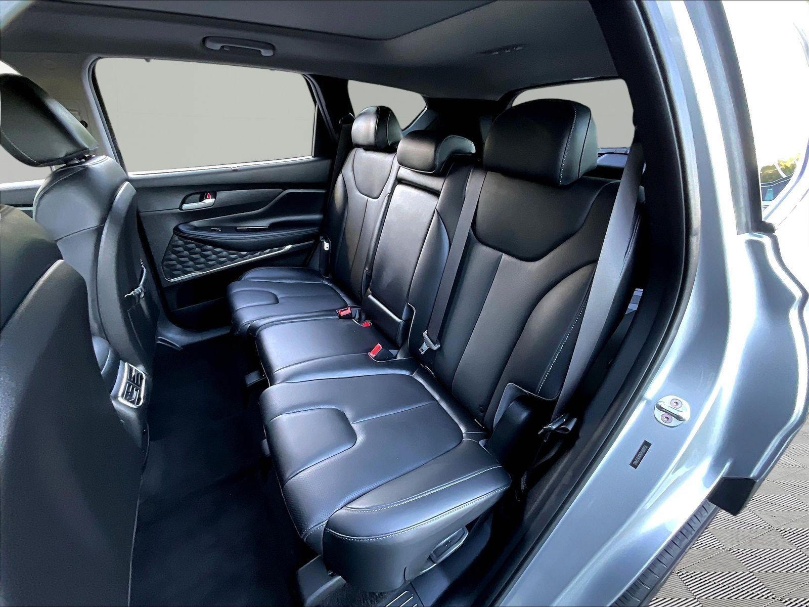 Used 2023 Hyundai Santa Fe SEL Premium AWD/4WD image 21