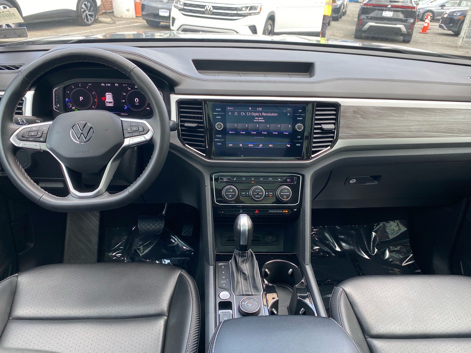 Used 2022 Volkswagen Atlas Cross Sport SE AWD/4WD image 11