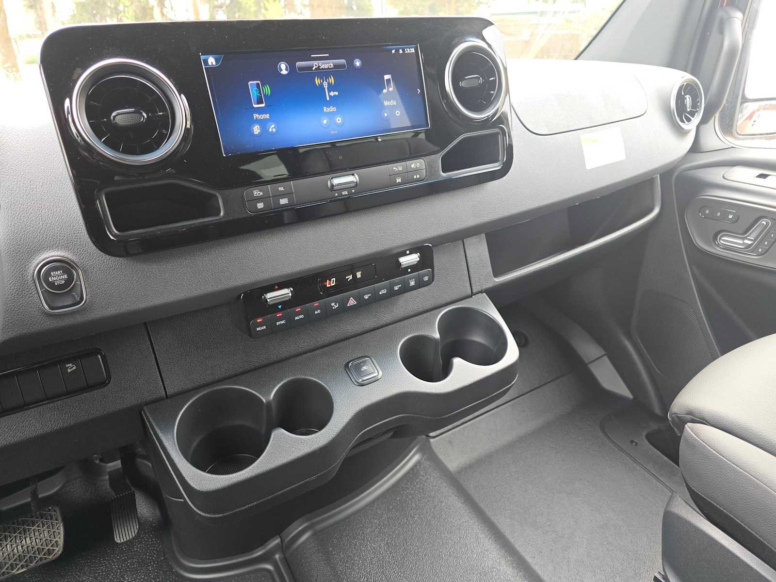 New 2026 Mercedes-Benz Sprinter 2500 image 33