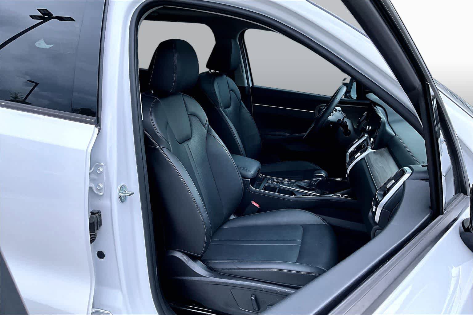 Certified 2023 Kia Sorento X-Line EX AWD/4WD image 9