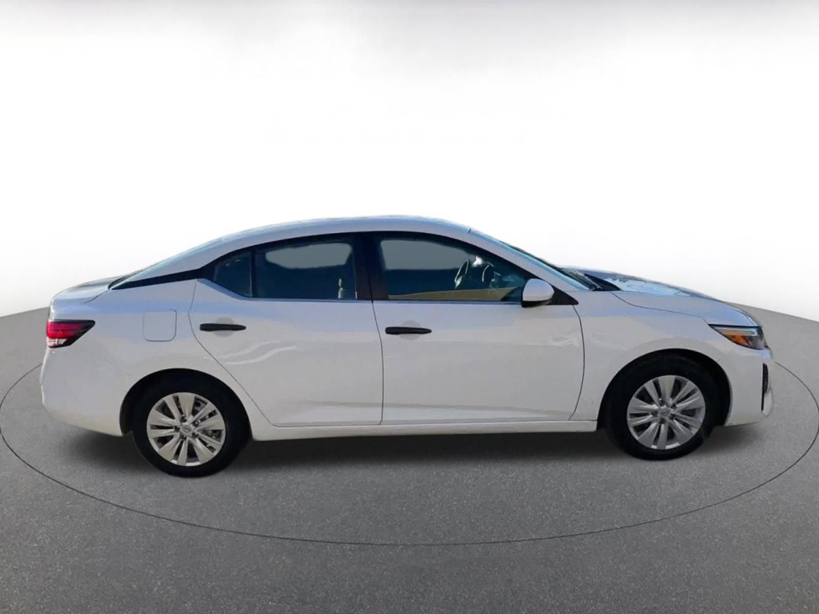 Used 2025 Nissan Sentra S image 16