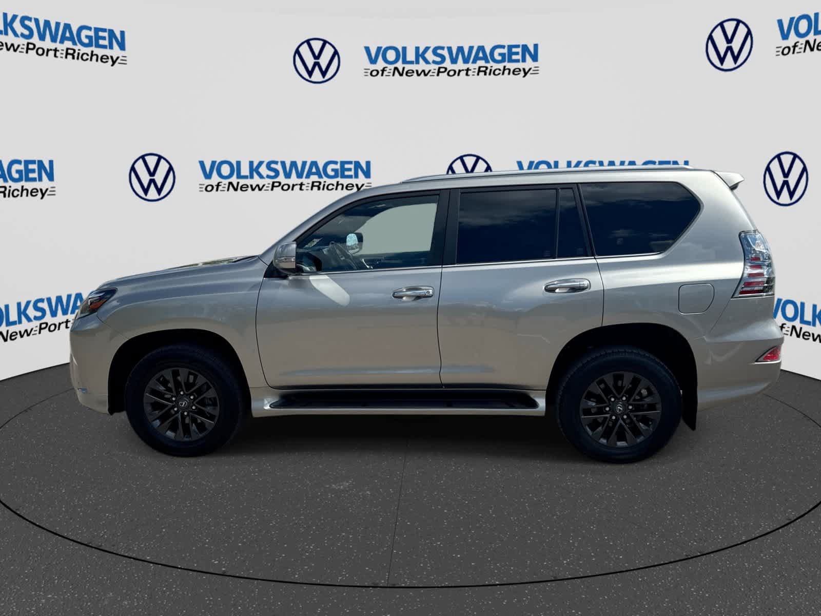 Used 2023 Lexus GX 460 Premium w/ Premium Package AWD/4WD image 11