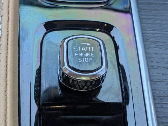 Used 2023 Volvo XC90 B6 Ultimate w/ Protection Package Premier image 36