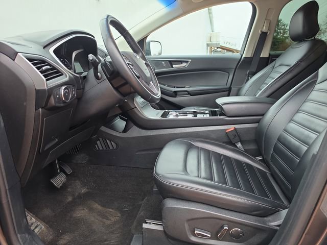 Used 2019 Ford Edge SEL w/ Equipment Group 201A AWD/4WD image 17